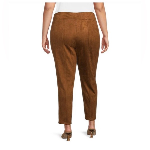 John Mark
Plus Size Faux Suede Flat Front Slim Straight Pull-On Pants - Picture 2 of 8
